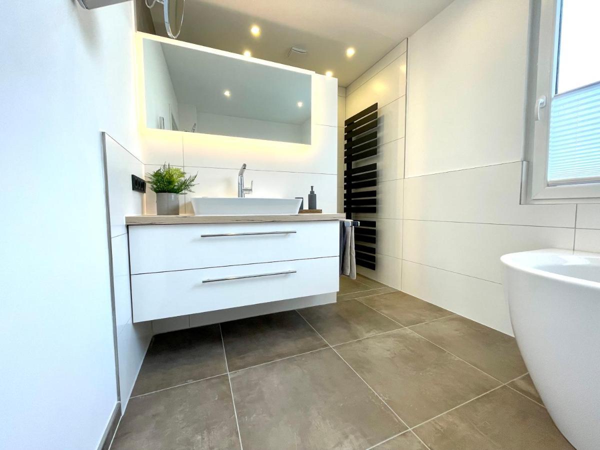 Wellnesshome Fontaneweg Mit Sauna, Terrasse Und Garten Espelkamp-Mittwald Luaran gambar