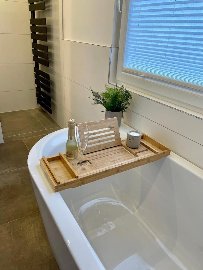 Wellnesshome Fontaneweg Mit Sauna, Terrasse Und Garten Espelkamp-Mittwald Luaran gambar